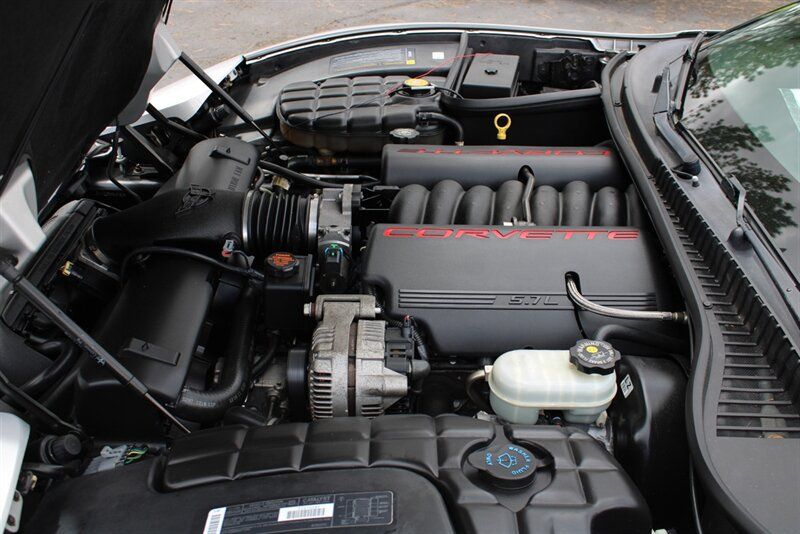 Used 1999 Chevrolet Corvette Coupe w/ Memory Pkg RWD image 10