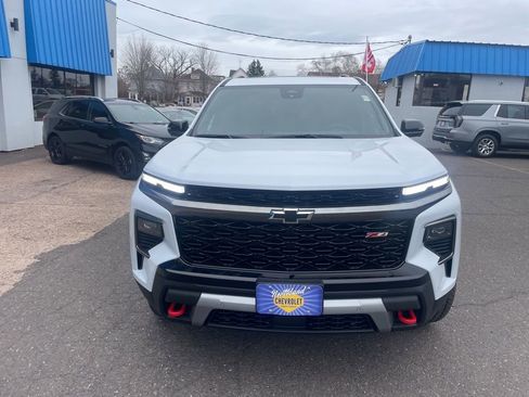 New 2026 Chevrolet Traverse Z71 w/ Enhanced Driving Package image 2