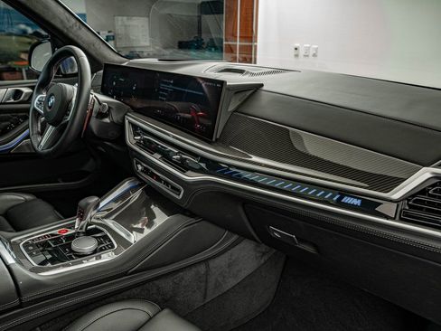 Used 2025 BMW X5 M Competition w/ Executive Package image 46