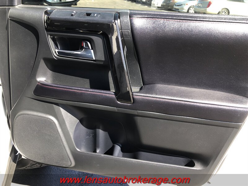 Used 2017 Toyota 4Runner TRD Off-Road AWD/4WD image 21