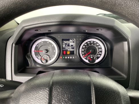 Used 2018 RAM 1500 Express image 19