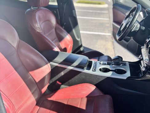 Used 2018 Kia Stinger GT2 image 12