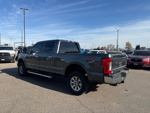 Used 2019 Ford F250 XLT w/ XLT Premium Package image 3