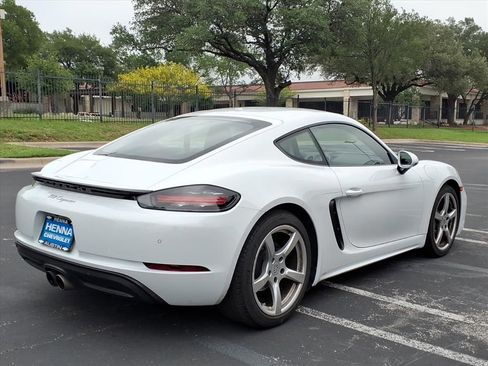 Used 2018 Porsche 718 Cayman RWD image 4