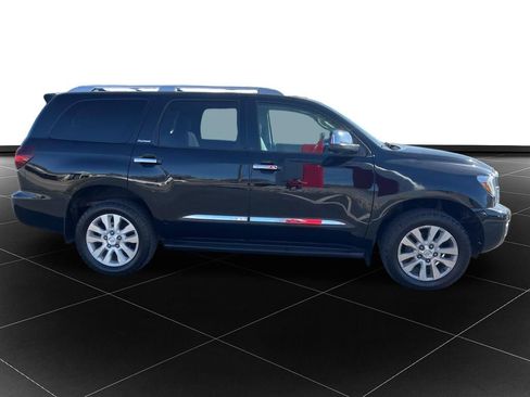 Used 2021 Toyota Sequoia Platinum image 6
