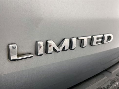 Used 2023 Ford Expedition Max Limited image 3