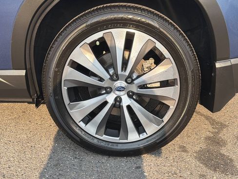 Used 2022 Subaru Ascent Touring AWD/4WD image 3