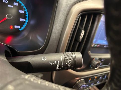 Used 2019 Chevrolet Colorado Z71 AWD/4WD image 28