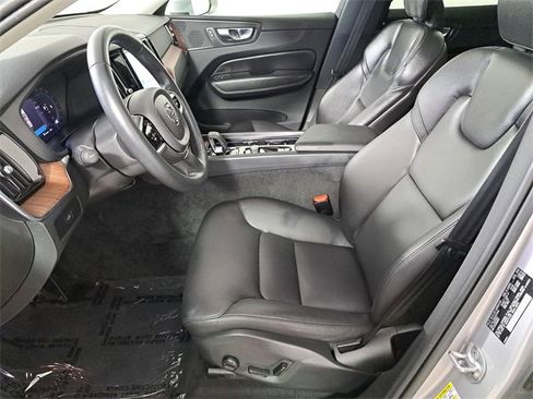Used 2023 Volvo XC60 B5 Plus w/ Climate Package image 19
