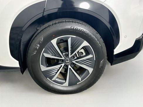 Used 2023 Lexus RZ 450e Premium w/ Technology Package AWD/4WD image 11