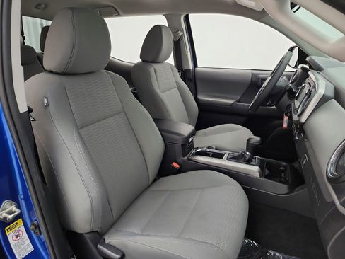 Used 2017 Toyota Tacoma SR5 w/ Tow Package RWD image 23