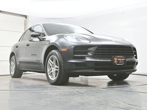Used 2019 Porsche Macan 4DR SUV AWD image 27