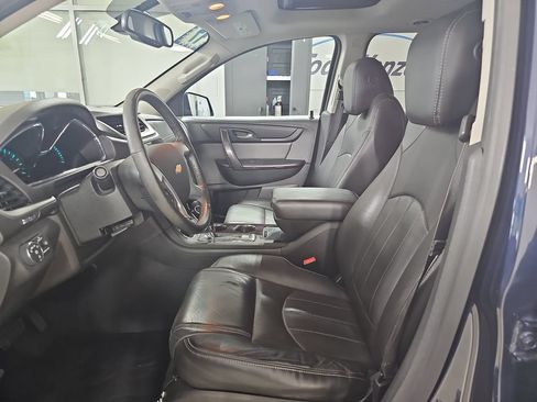 Certified 2017 Chevrolet Traverse Premier FWD image 21