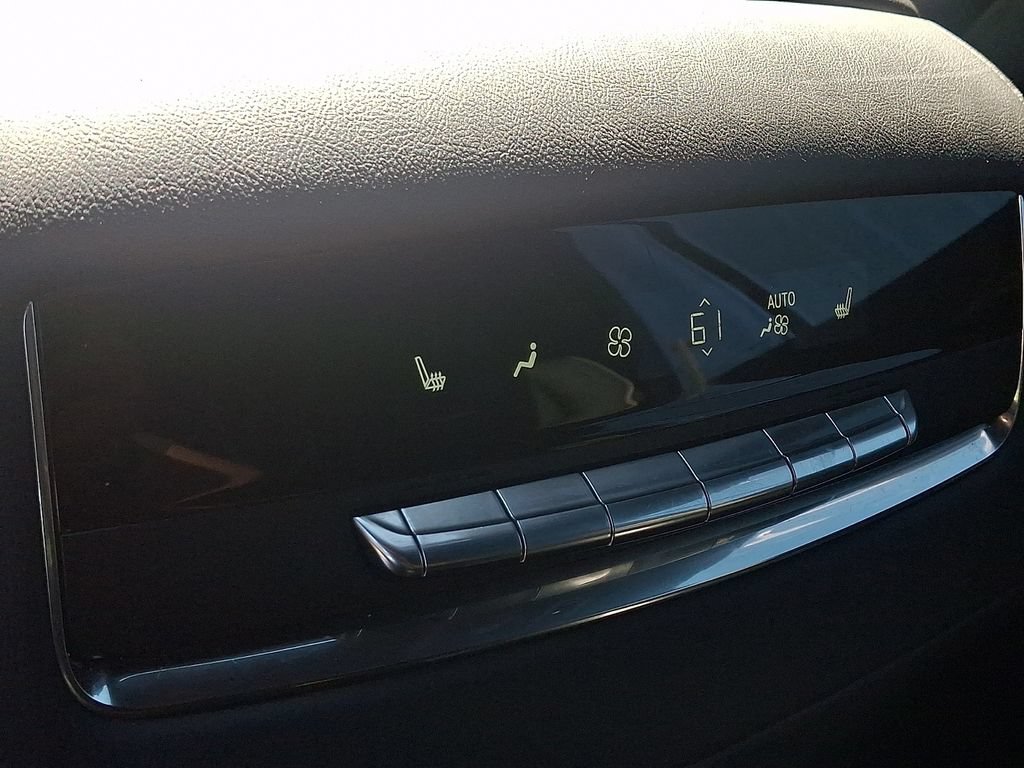 Used 2023 Cadillac Escalade Sport AWD/4WD image 12