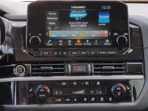 Used 2024 Nissan Pathfinder SL FWD image 19