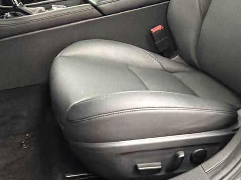 Used 2025 MAZDA MAZDA3 s image 14