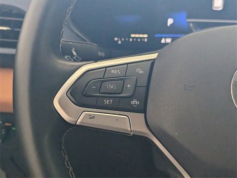 Used 2022 Volkswagen Taos SE image 28