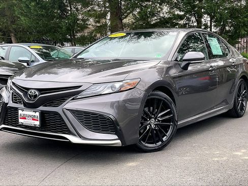 Used 2023 Toyota Camry XSE FWD image 1