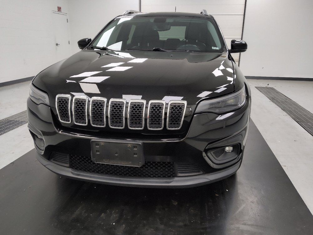 Used 2019 Jeep Cherokee Latitude Plus w/ Comfort/Convenience Group FWD image 15