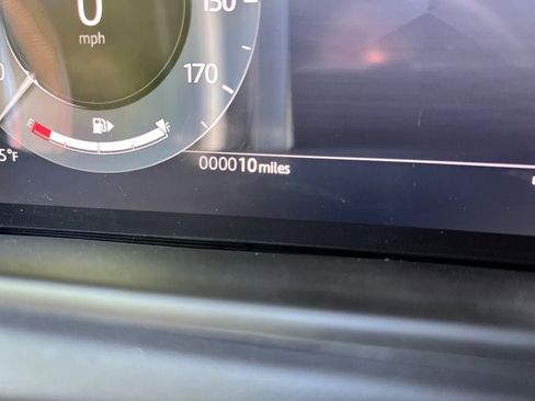 New 2026 Land Rover Range Rover Velar Dynamic SE image 15