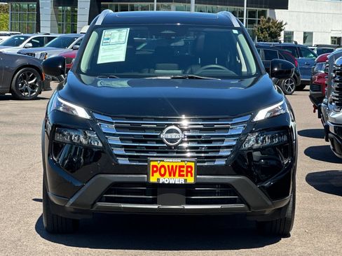 Used 2024 Nissan Rogue SV AWD/4WD image 9