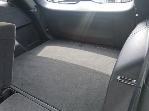 Used 2019 Chevrolet Equinox LS FWD image 22
