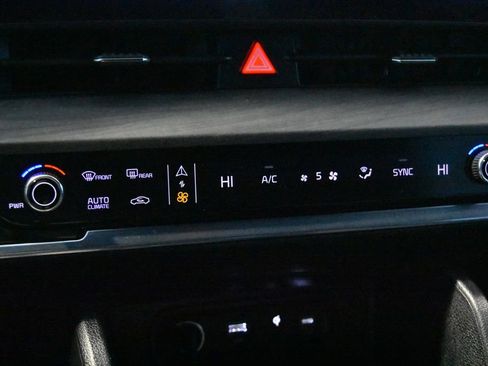 Used 2023 Kia Sportage X-Line w/ X-Line Premium Package image 13