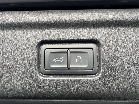 Certified 2025 Audi A6 e-tron Prestige w/ Beige Warm Weather Package image 18