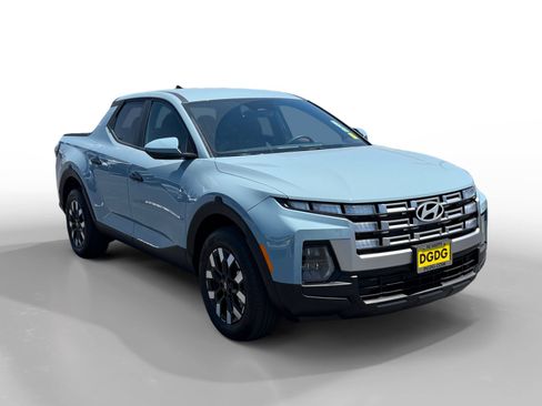 Certified 2025 Hyundai Santa Cruz SE FWD image 7
