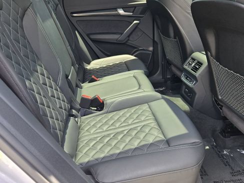 Used 2023 Audi SQ5 Prestige w/ Prestige Package AWD/4WD image 15