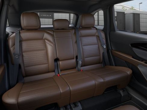 New 2026 Lincoln Nautilus Reserve AWD/4WD image 40