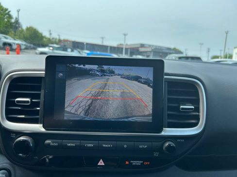 Used 2026 Hyundai Venue SEL FWD image 19