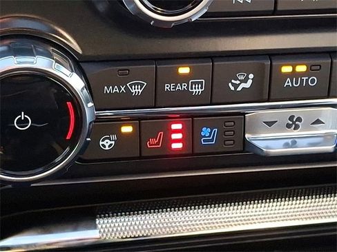 Used 2025 Ford F150 Raptor image 30