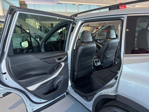 Used 2023 Subaru Forester Limited image 28