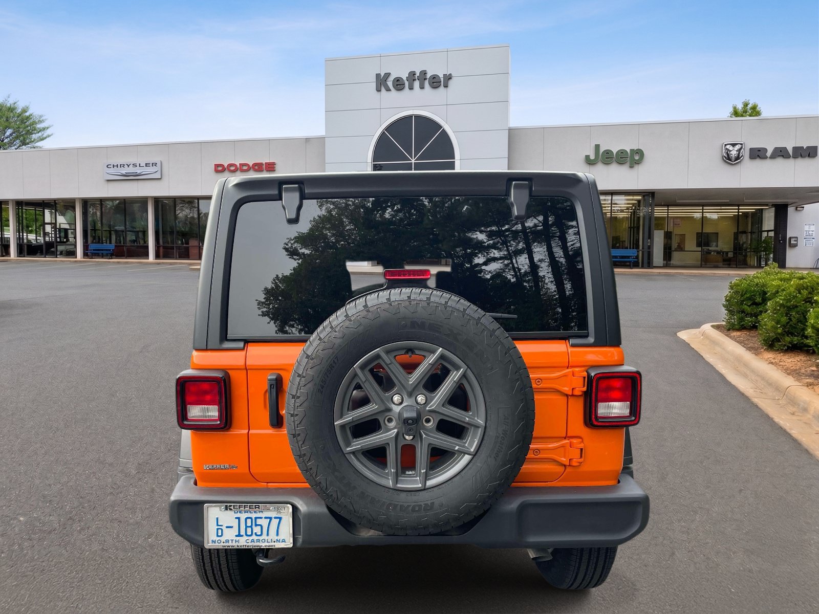 Used 2025 Jeep Wrangler Unlimited Sport AWD/4WD image 5