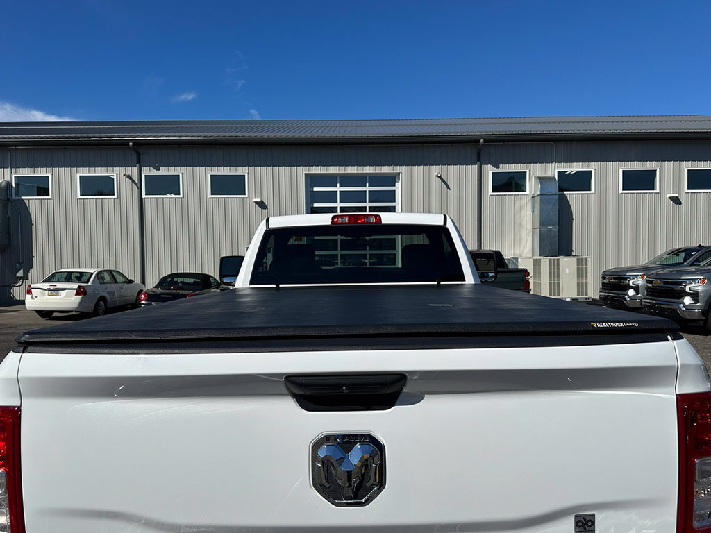 Used 2024 RAM 2500 Tradesman w/ Chrome Appearance Group AWD/4WD image 5