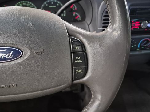 Used 2003 Ford F150 XLT RWD image 22