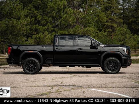 Used 2024 GMC Sierra 2500 AT4 w/ AT4 Premium Plus Package AWD/4WD image 3