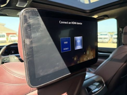 Used 2023 Cadillac Escalade Sport Platinum AWD/4WD image 17