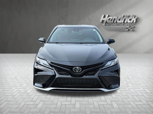 Used 2023 Toyota Camry XSE FWD image 3