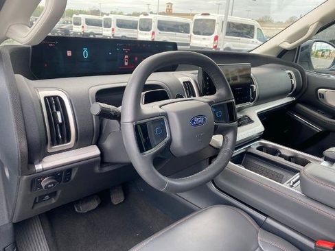 Certified 2025 Ford Expedition Active AWD/4WD image 12