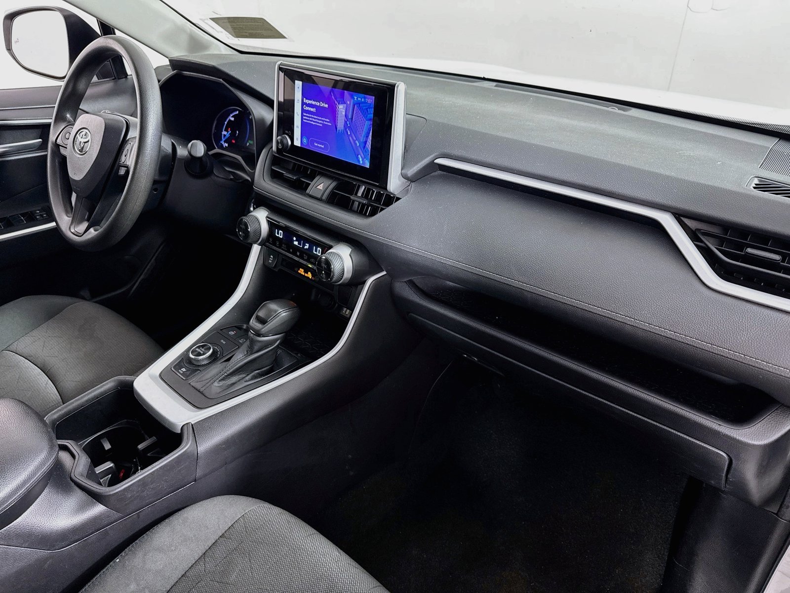 Certified 2024 Toyota RAV4 XLE AWD/4WD image 28