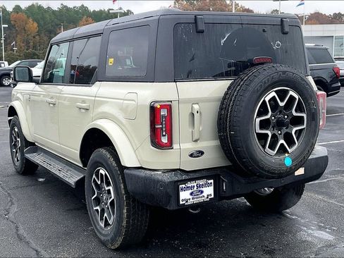 New 2025 Ford Bronco Outer Banks image 3