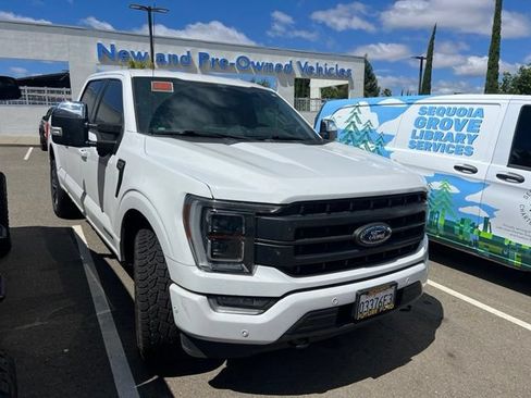 Used 2021 Ford F150 Lariat w/ Equipment Group 502A High AWD/4WD image 4
