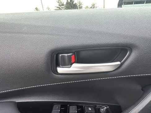 Used 2024 Toyota Corolla SE w/ SE Package image 12