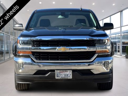 Used 2018 Chevrolet Silverado 1500 LT w/ LT Eassist Package RWD image 9