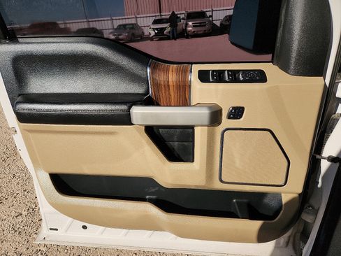 Used 2015 Ford F150 Lariat w/ Equipment Group 502A Luxury image 11