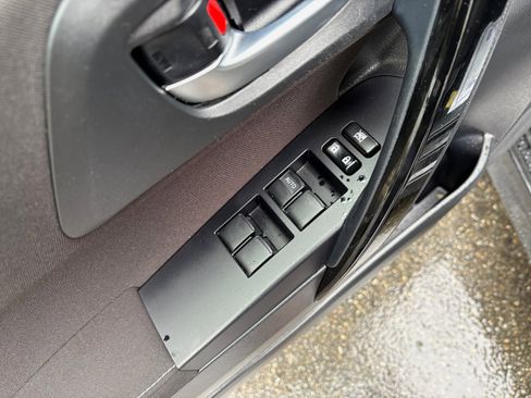 Used 2018 Toyota Corolla iM image 16