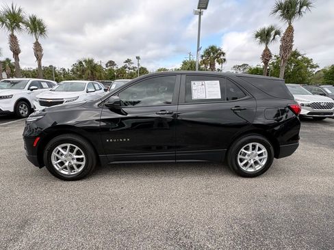 Used 2024 Chevrolet Equinox LS w/ LS Convenience Package FWD image 4