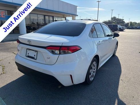 Used 2024 Toyota Corolla LE FWD image 3